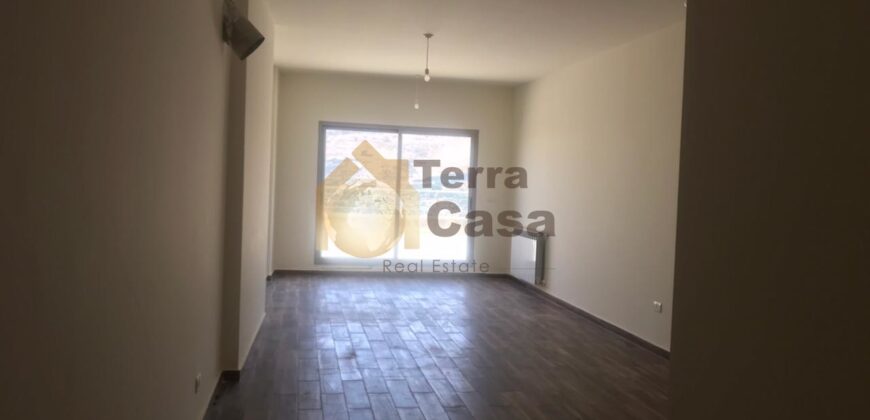Brand new apartment 100 sqm terrace .