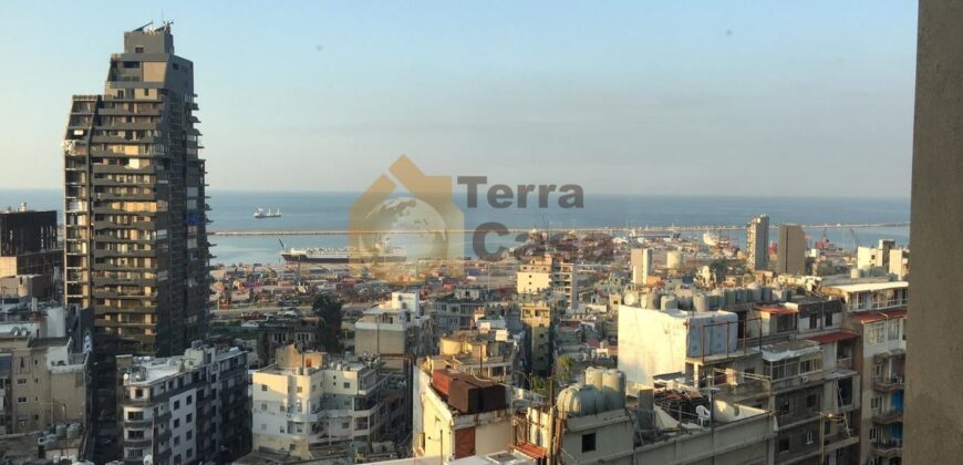 Apartment fully decorated cash payment. Ref# 2555