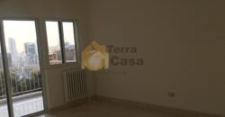 Apartment fully decorated cash payment. Ref# 2555