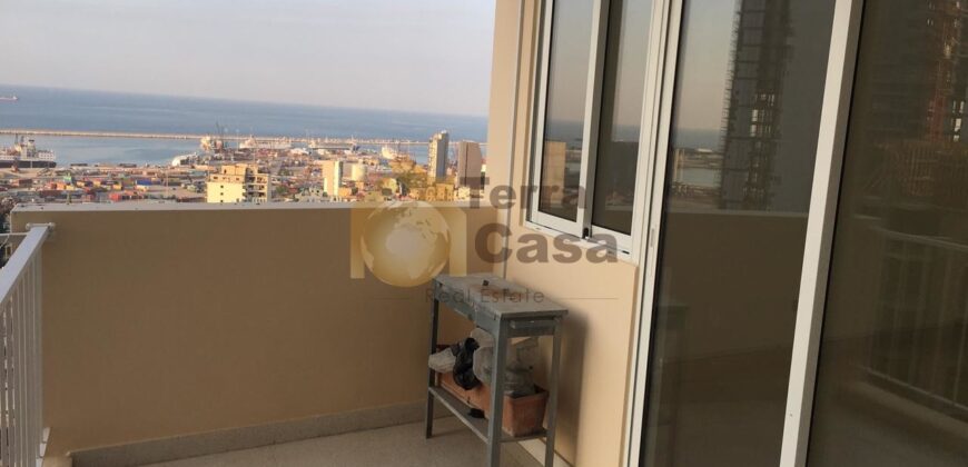 Apartment fully decorated cash payment. Ref# 2555