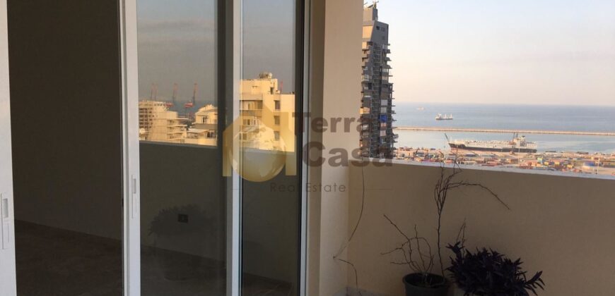 Apartment fully decorated cash payment. Ref# 2555