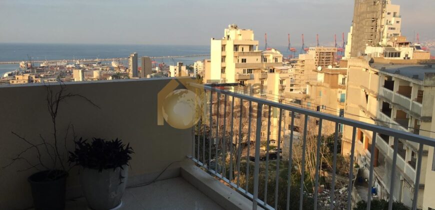 Apartment fully decorated cash payment. Ref# 2555