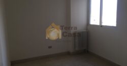 Apartment fully decorated cash payment. Ref# 2555