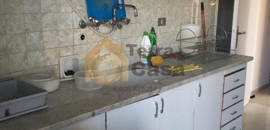 Apartment fully decorated cash payment. Ref# 2555