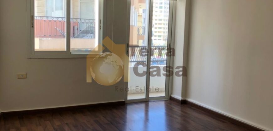 Mono office for rent cash payment. Ref#2563