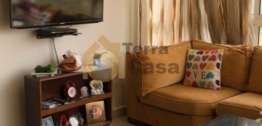 Fully decorated apartment cash payment. Ref# 2618