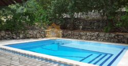 Lehfed villa nice location swimming pool cash payment.