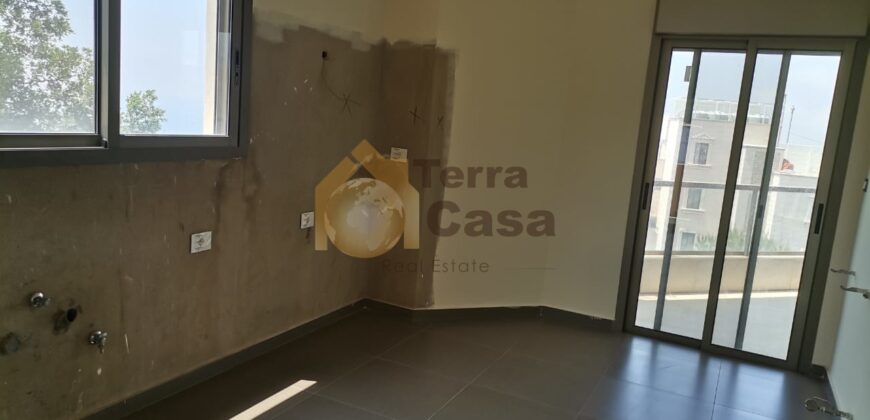 Brand new apartment with terrace cash payment. Ref#2737