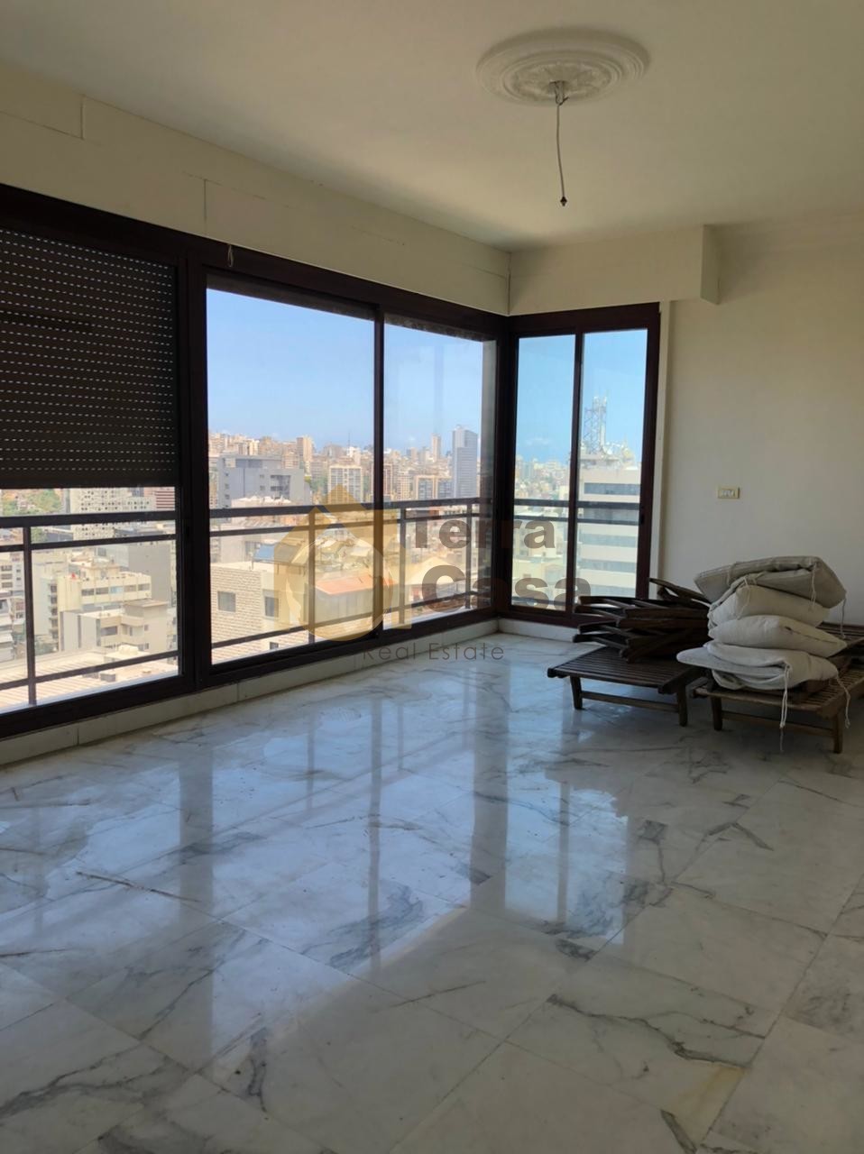 Luxurious apartment shared pool cash payment open view.