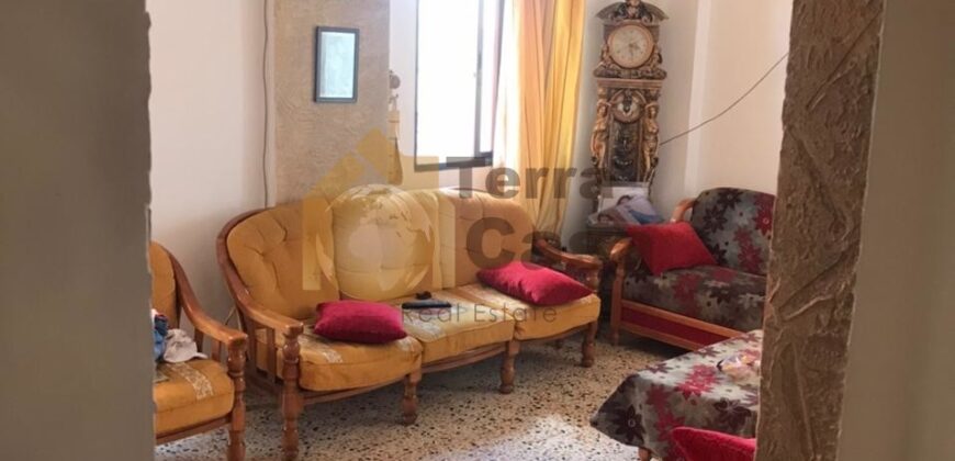 bourj hammoud apartment nice location for sale. Ref# 2803