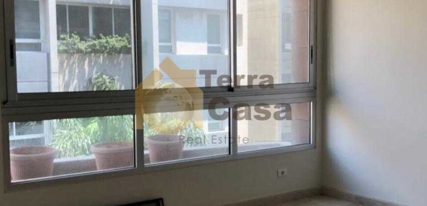 Semi furnished apartment cash payment.Ref# 2821
