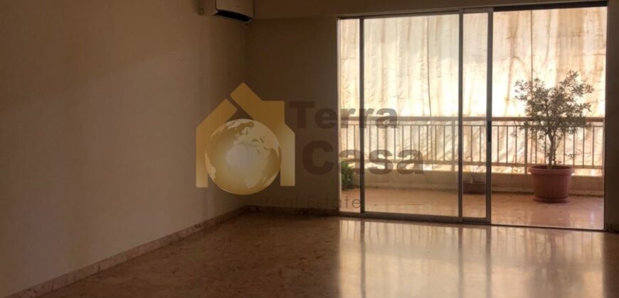 Apartment nice location cash payment . Ref#2920