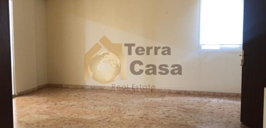 Apartment nice location cash payment . Ref#2920