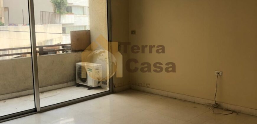 Apartment nice location cash payment . Ref#2920
