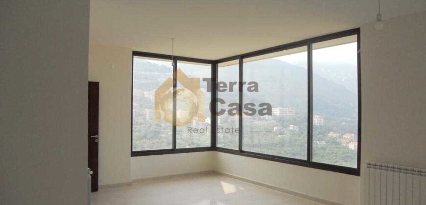 Apartment brand new luxurious prime location . Ref#3074