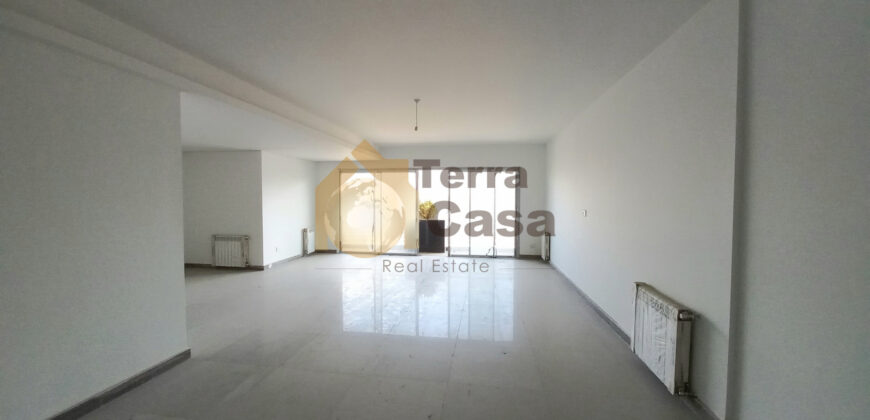 Luxurious apartment for sale in Fayadieh with garden