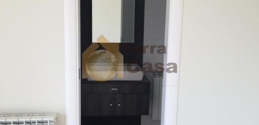 Apartment prime location open view cash payment.Ref#3220