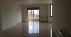 Apartment prime location open view cash payment.Ref#3220