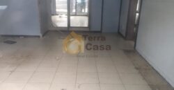 Shop two facades prime location cash payment.Ref#3256