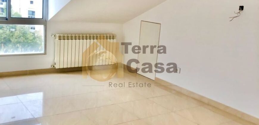 Brand new apartment with roof and 70 sqm terrace Ref#3275