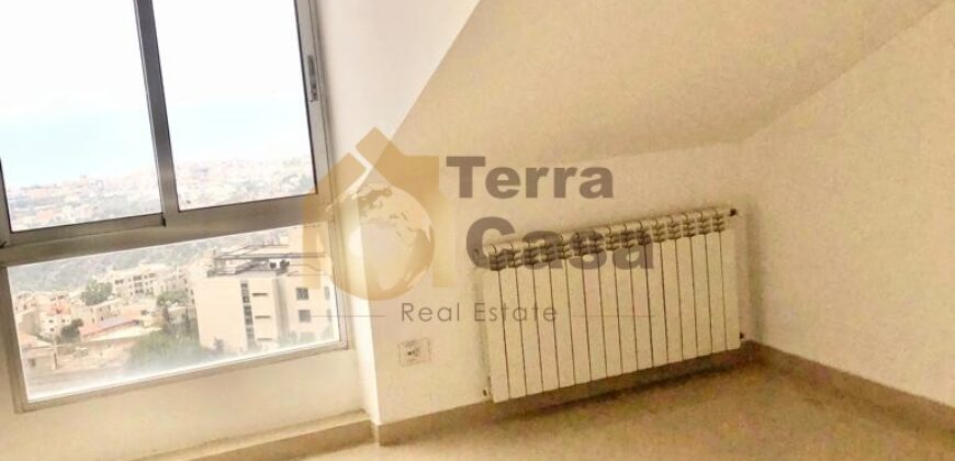 Brand new apartment with roof and 70 sqm terrace Ref#3275