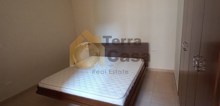 Prestigious apartment semi furnished cash payment.