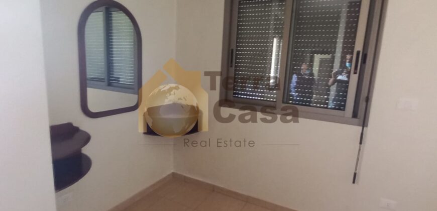 Prestigious apartment semi furnished cash payment.