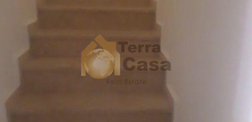 zouk mikael Duplex open view cash payment. Ref#3406