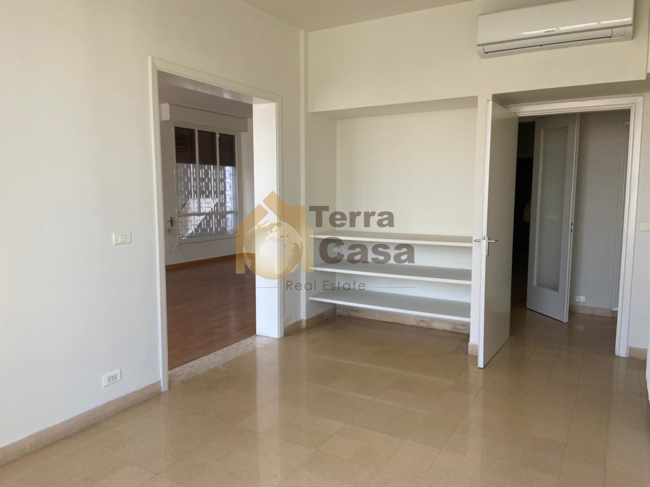 Apartment fully renovated nice location