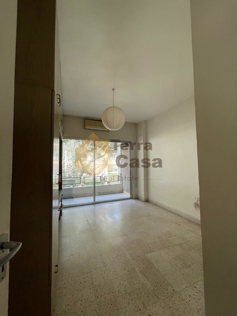 Horch tabet fully decorated apartment nice location.Ref#3701