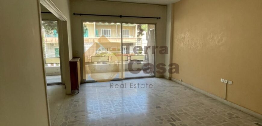 Horch tabet fully decorated apartment nice location.Ref#3701