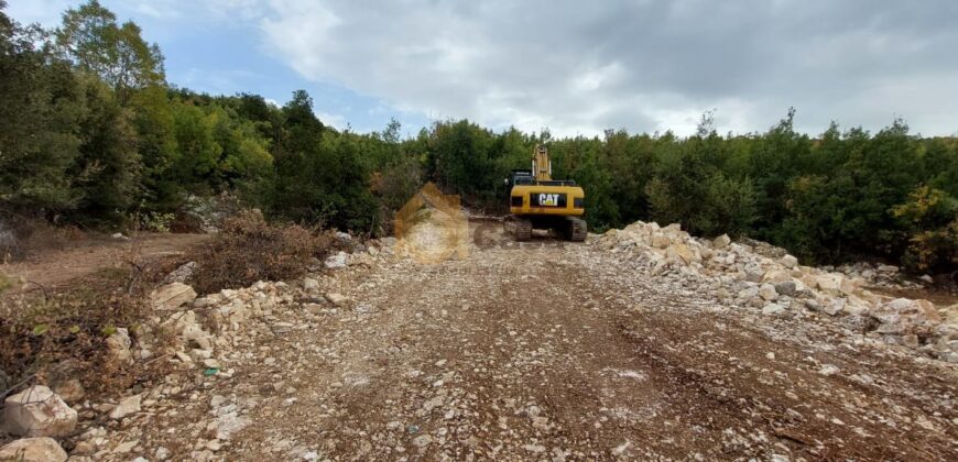 Mechmech Jbeil land nice location.