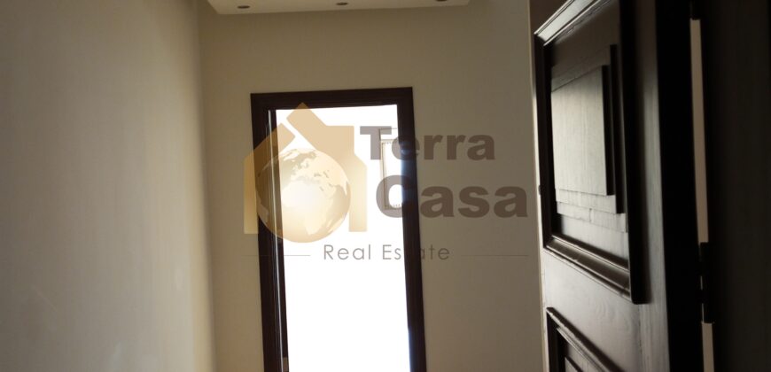 Jdita high end finishing 3 bedrooms apartment Ref#3752