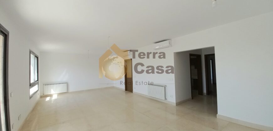 Luxurious apartment with terrace for rent Ref#3865
