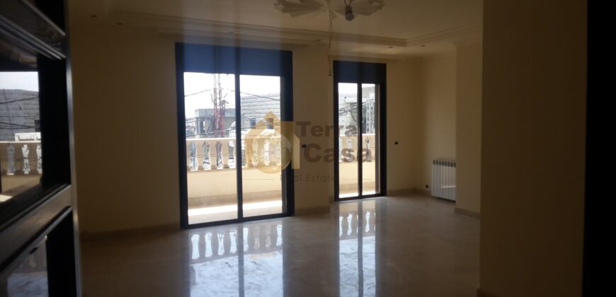 Maalaka brand new apartment one unit per floor .Ref#383