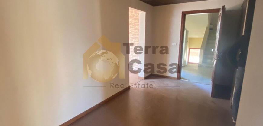 zalka office busy area for rent Ref#3934