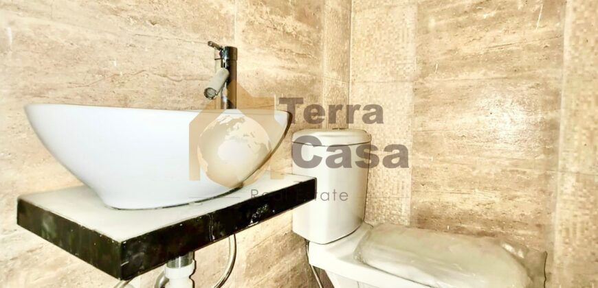 mansourieh apartment for rent with 2 parkings