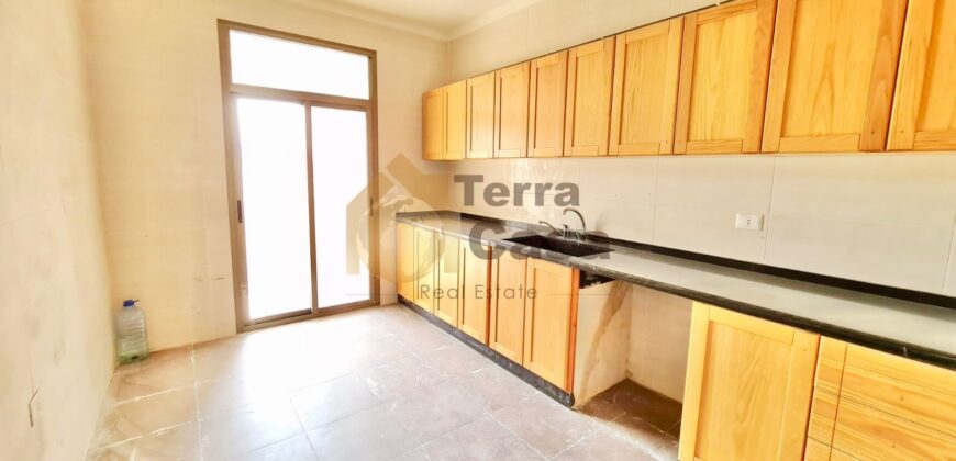 mansourieh apartment for rent with 2 parkings