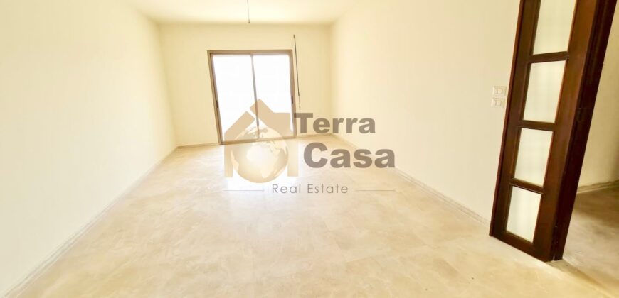 mansourieh apartment for rent with 2 parkings
