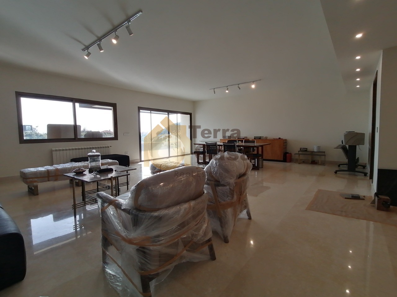 Luxury apartment for sale in adma