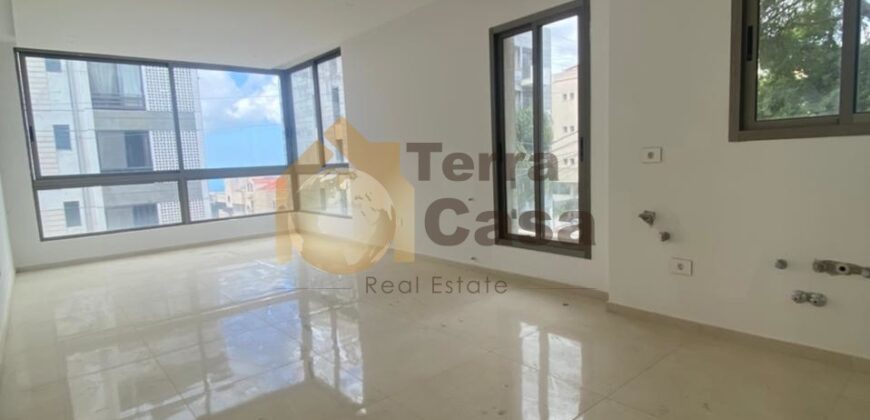 Ain Saadeh simplex for rent