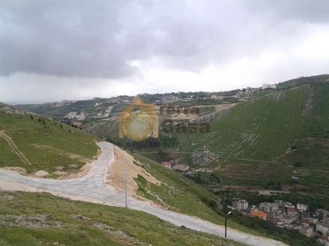 land in wadi el arayesh overlooking zahle for sale..