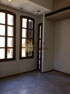 Down town beirut office prime location for rent.