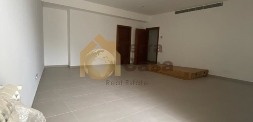 Luxurious brand new apartment with 300 sqm terrace