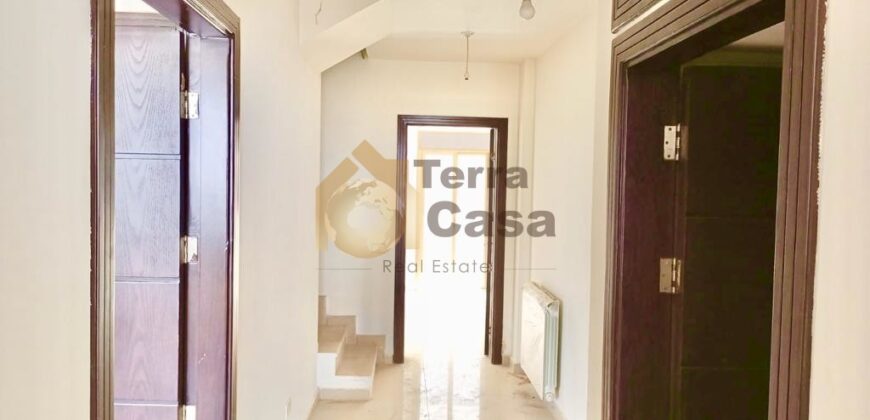 ain saade duplex for rent prime location Ref#4110