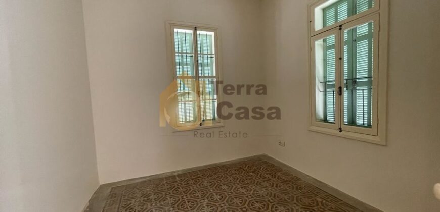 Gemayseh office prime location