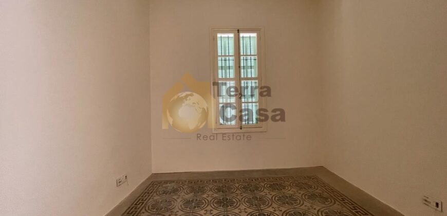 Gemayseh office prime location