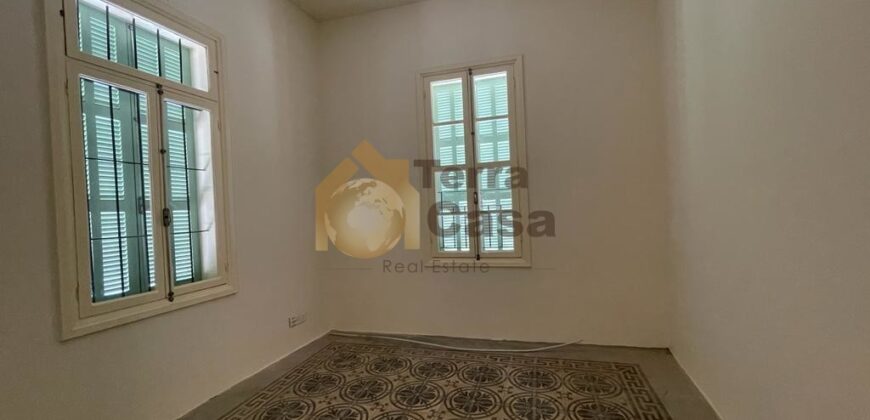 Gemayseh office prime location