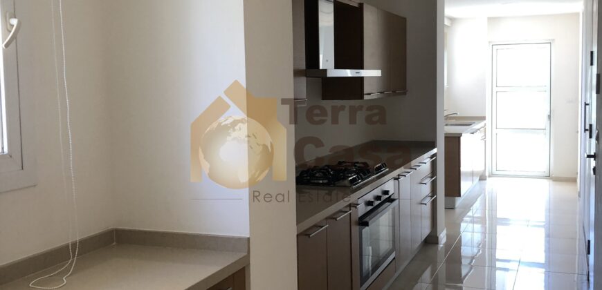 Ramlet el bayda apartment with open sea view.