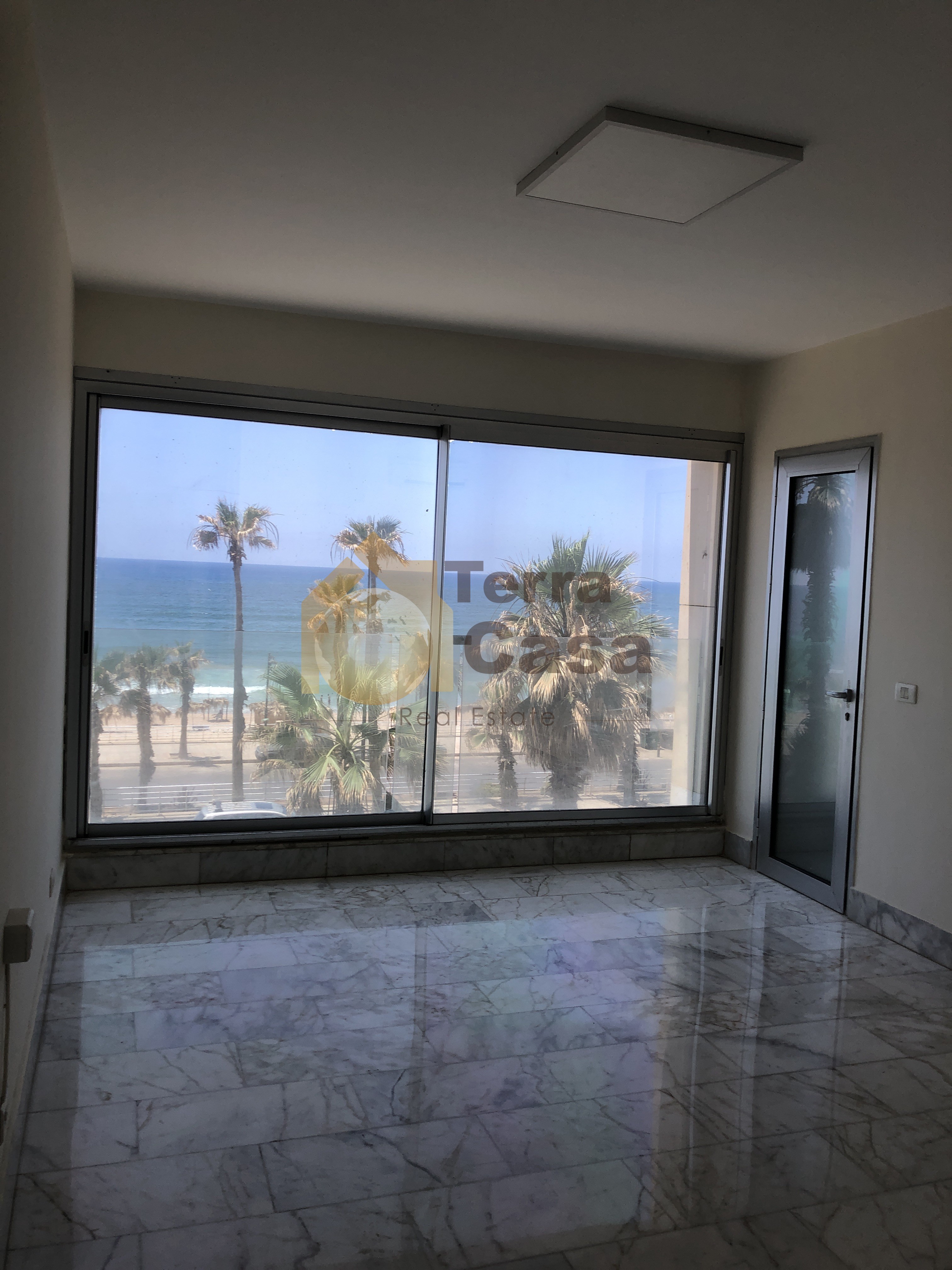 Sea view apartment in Ramlet el bayda